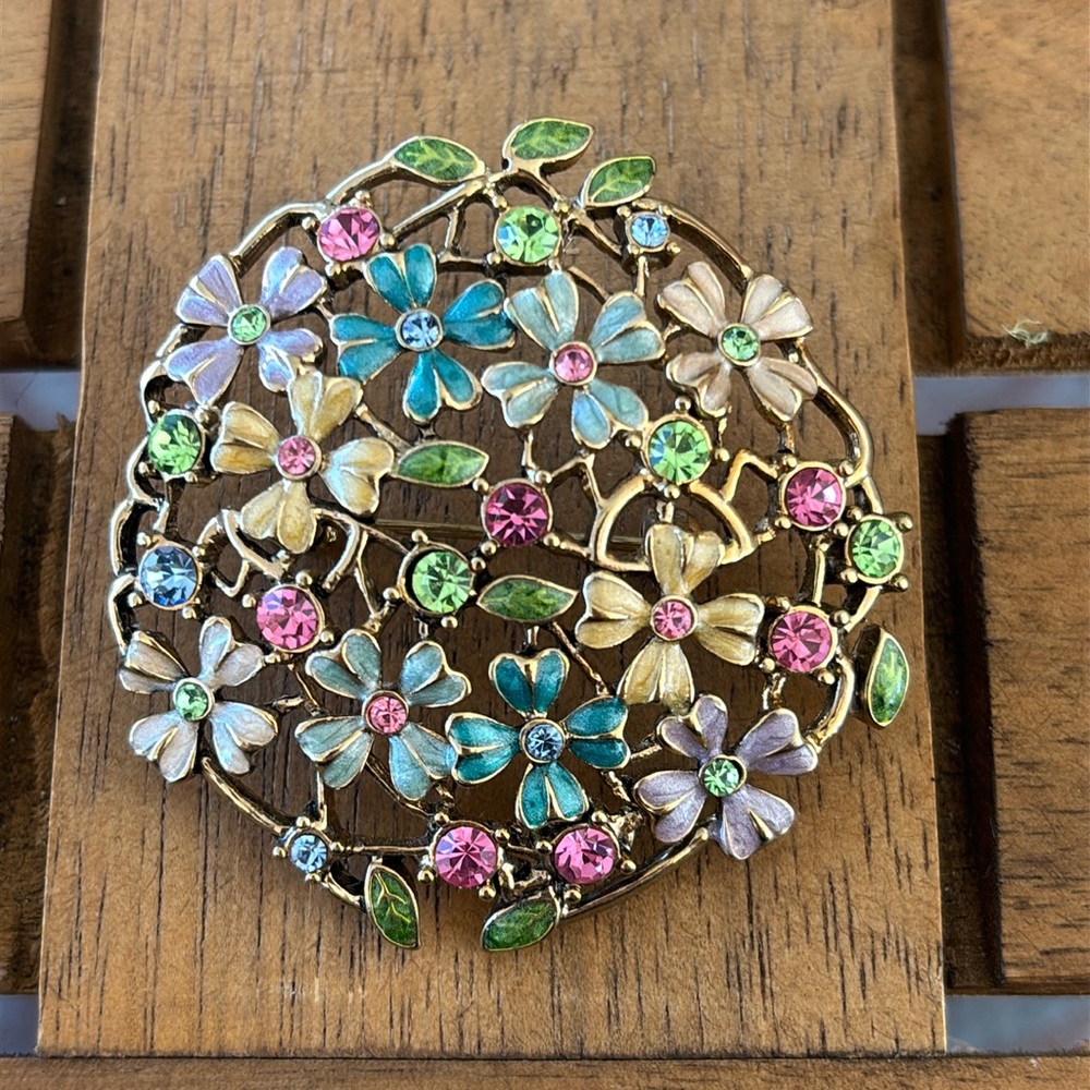 Vintage Monet Spring Flower Brooch Pink Rhinestones Gold Tone
